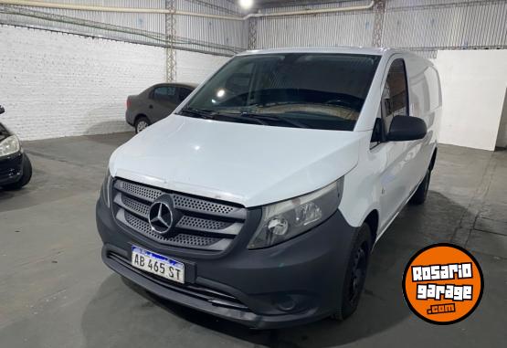 Utilitarios - Mercedes Benz Vito 111 CDI 2017 Diesel 179000Km - En Venta