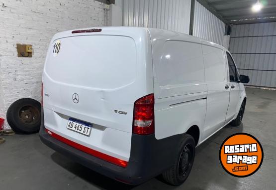 Utilitarios - Mercedes Benz Vito 111 CDI 2017 Diesel 179000Km - En Venta