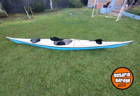 Deportes Náuticos - Vendo Kayak Paran, con Remo marca Matrix. - En Venta