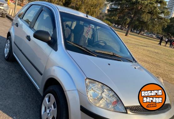 Autos - Ford FIesta 2004 Nafta 300000Km - En Venta