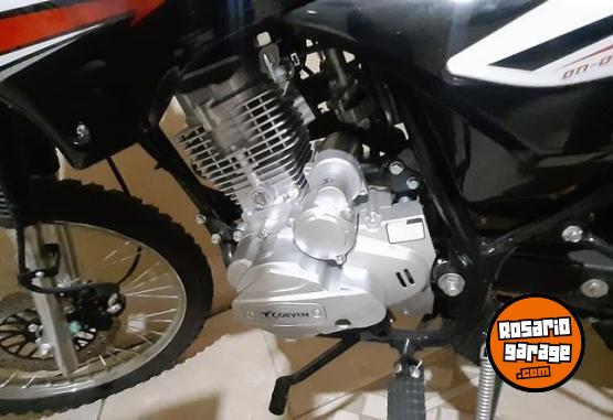 Motos - Corven triax 2023 Nafta 19Km - En Venta