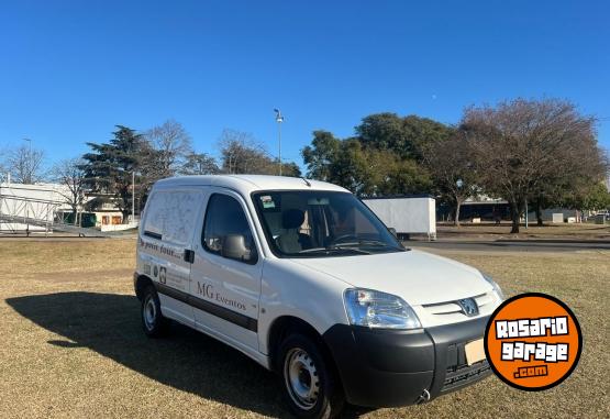 Utilitarios - Peugeot Partner 2014 Diesel 100000Km - En Venta