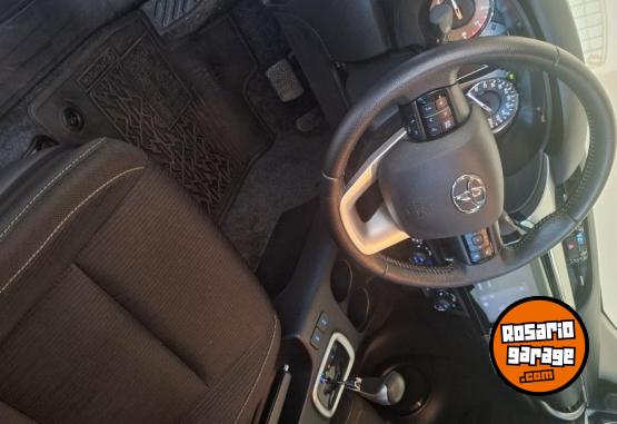 Camionetas - Toyota Hilux SRV 2022 Diesel 13500Km - En Venta