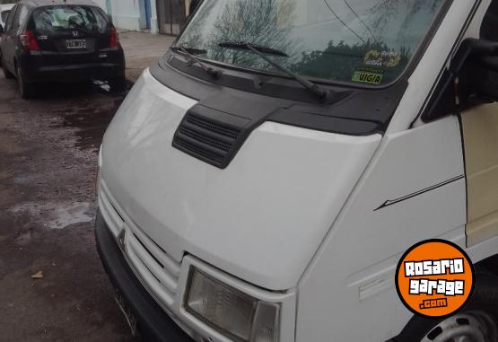 Utilitarios - Renault Trafic 1998 Diesel 200000Km - En Venta