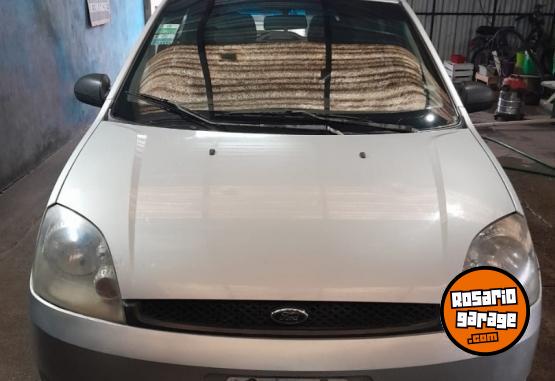 Autos - Ford Fiesta ambiente 2004 Nafta 300000Km - En Venta