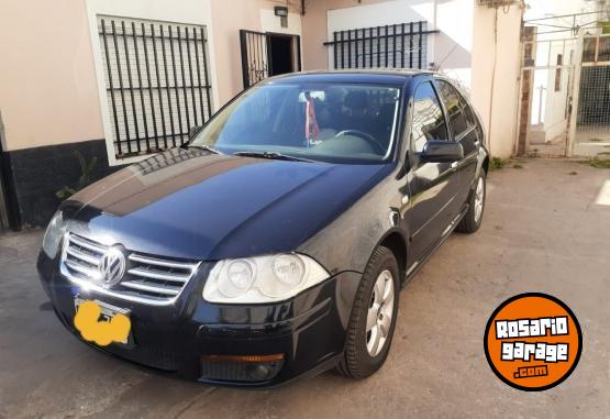 Autos - Volkswagen BORA 2.0 TRENDLINE 2011 Nafta 220000Km - En Venta