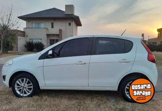 Autos - Fiat Palio essence 2014 GNC 210000Km - En Venta