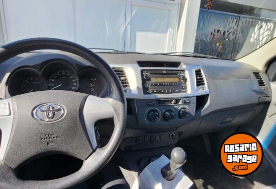 Camionetas - Toyota HILUX 2012 Diesel 205000Km - En Venta