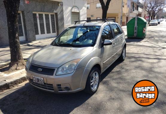 Autos - Ford Fiesta Edge plus MP3 2008 Nafta 119000Km - En Venta