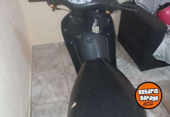 Motos - Guerrero 110 trip base 2021 Nafta 8780Km - En Venta