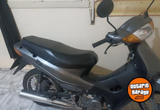 Motos - Guerrero 110 trip base 2021 Nafta 8780Km - En Venta