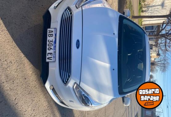 Autos - Ford Focus titanium 2017 Nafta 115000Km - En Venta