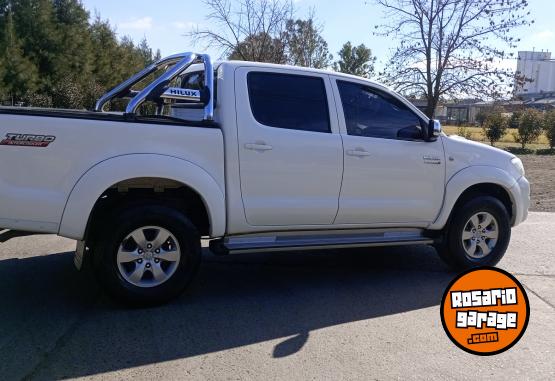 Camionetas - Toyota Hilux srv 3.0 2011 Diesel 160000Km - En Venta