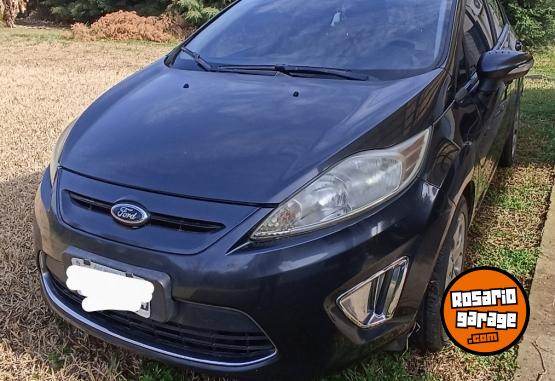 Autos - Ford Fiesta Kinetic Titanium 2011 Nafta 131500Km - En Venta