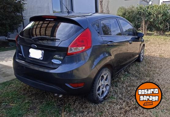 Autos - Ford Fiesta Kinetic Titanium 2011 Nafta 131500Km - En Venta