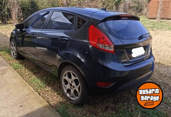 Autos - Ford Fiesta Kinetic Titanium 2011 Nafta 131500Km - En Venta