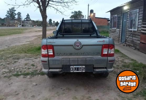 Camionetas - Fiat Strada Trekking 2011 Nafta 172000Km - En Venta