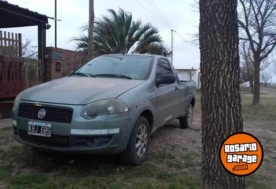 Camionetas - Fiat Strada Trekking 2011 Nafta 172000Km - En Venta