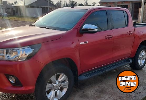 Camionetas - Toyota HILUX SRV 4X4 2016 Diesel 184560Km - En Venta