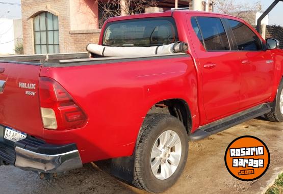 Camionetas - Toyota HILUX SRV 4X4 2016 Diesel 184560Km - En Venta