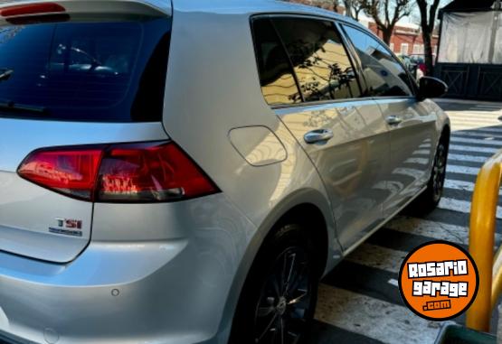 Autos - Volkswagen Golf Confortline 2015 Nafta 120000Km - En Venta