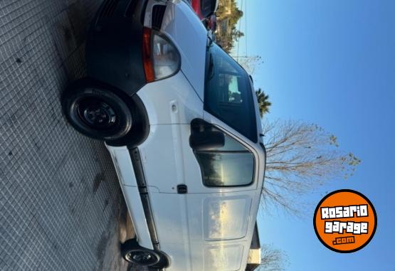 Utilitarios - Renault Master 2010 Diesel 249000Km - En Venta