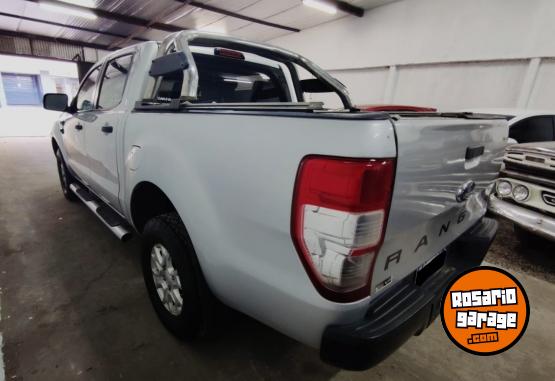 Camionetas - Ford Ranger 3.2D XLS 4x2 DC 2017 Diesel  - En Venta