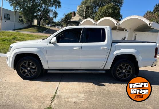 Camionetas - Volkswagen AMAROK V6 HIGHLINE 2017 Diesel 110000Km - En Venta