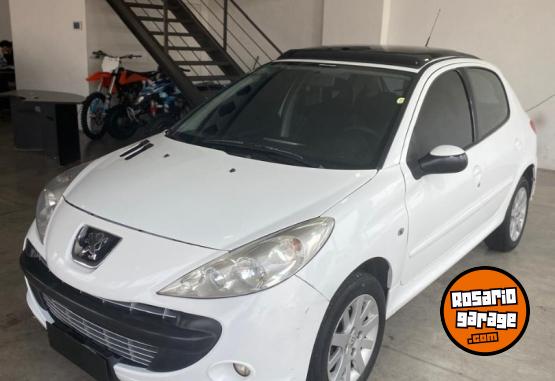 Autos - Peugeot 207 compact 2011 Nafta 100000Km - En Venta