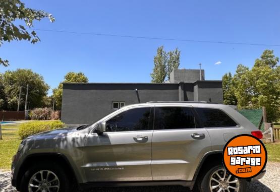 Camionetas - Jeep Grand cherokee 2015 Nafta 163000Km - En Venta