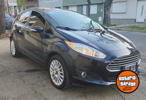 Autos - Ford Fiesta kinetic 2014 Nafta 87000Km - En Venta