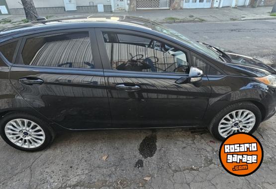 Autos - Ford Fiesta kinetic 2014 Nafta 87000Km - En Venta