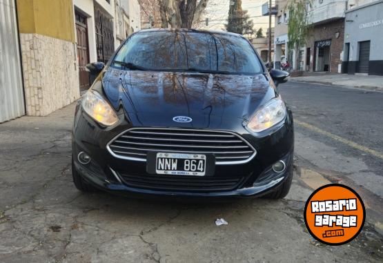 Autos - Ford Fiesta kinetic 2014 Nafta 87000Km - En Venta