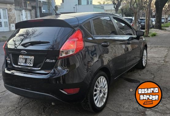 Autos - Ford Fiesta kinetic 2014 Nafta 87000Km - En Venta