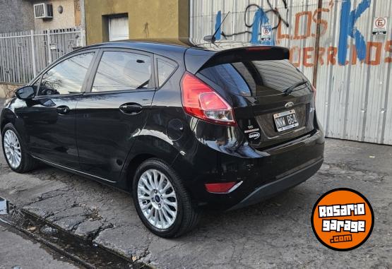 Autos - Ford Fiesta kinetic 2014 Nafta 87000Km - En Venta