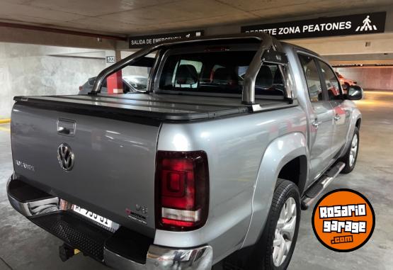 Camionetas - Volkswagen Amarok V6 Highline 2023 Diesel 2000Km - En Venta