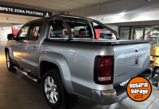 Camionetas - Volkswagen Amarok V6 Highline 2023 Diesel 2000Km - En Venta