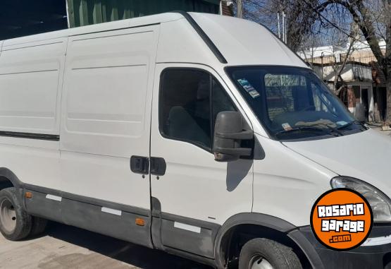 Utilitarios - Iveco 55 c 16 furgn 2015 Diesel 270000Km - En Venta