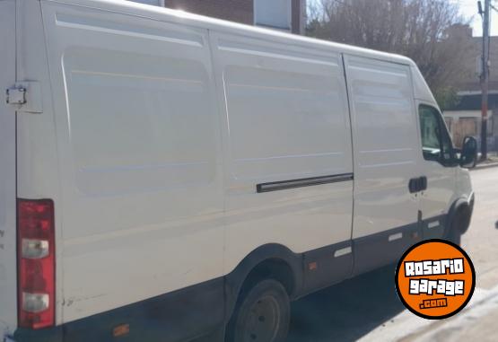 Utilitarios - Iveco 55 c 16 furgn 2015 Diesel 270000Km - En Venta