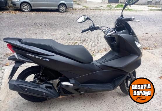 Motos - Honda PCX 150 2018 Nafta 9000Km - En Venta