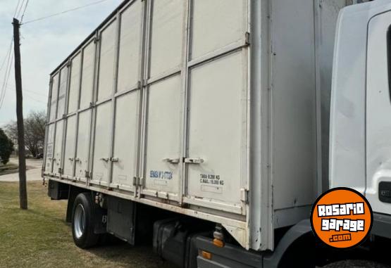 Camiones y Gras - Mb Atego 1418 , Ao 2015 Todo Puertas! - En Venta