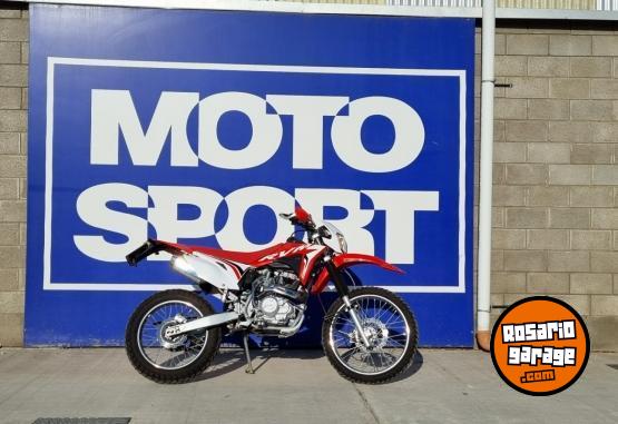 Motos - Otra marca RVM - CZ 250 L 2023 Nafta 2900Km - En Venta