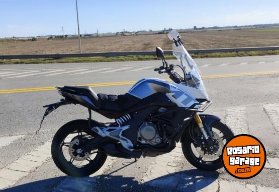 Motos - CF 650MT 2022 Nafta 5350Km - En Venta