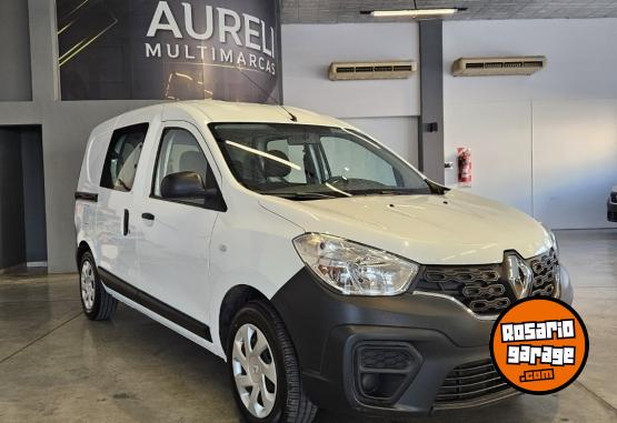 Utilitarios - Renault Kangoo 2022 Nafta 51000Km - En Venta