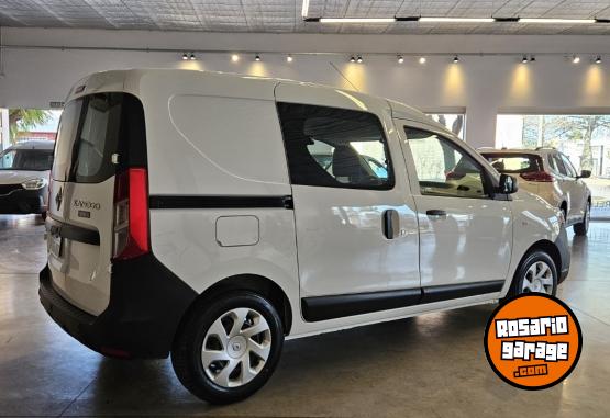 Utilitarios - Renault Kangoo 2022 Nafta 51000Km - En Venta