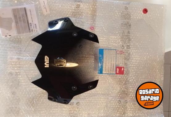 Accesorios para Motos - Parabrisas elevado Benelli TRK502 GIVI - En Venta