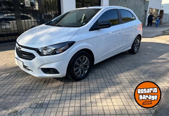 Autos - Chevrolet onix 2023 Nafta 18000Km - En Venta