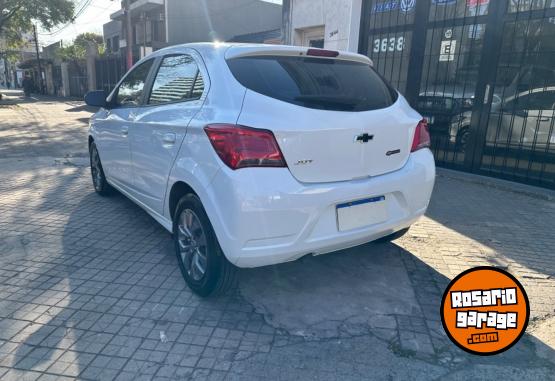 Autos - Chevrolet onix 2023 Nafta 18000Km - En Venta