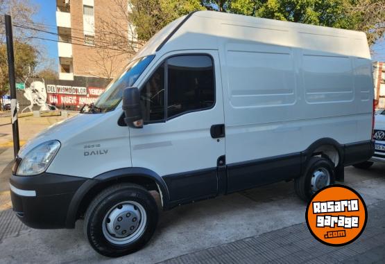 Utilitarios - Iveco Daily 35s15 furgon corto 2018 Diesel 100000Km - En Venta