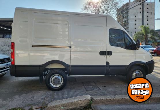 Utilitarios - Iveco Daily 35s15 furgon corto 2018 Diesel 100000Km - En Venta